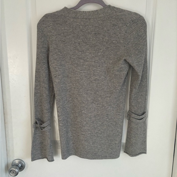 Exclusive Kenross Cashmere Sweater - Picture 4 of 4